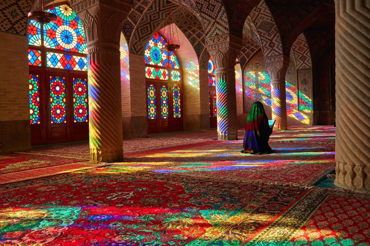 فرش سجادهای چیست؟ + راهنمای کامل 6 Nasir al Mulk Mosque