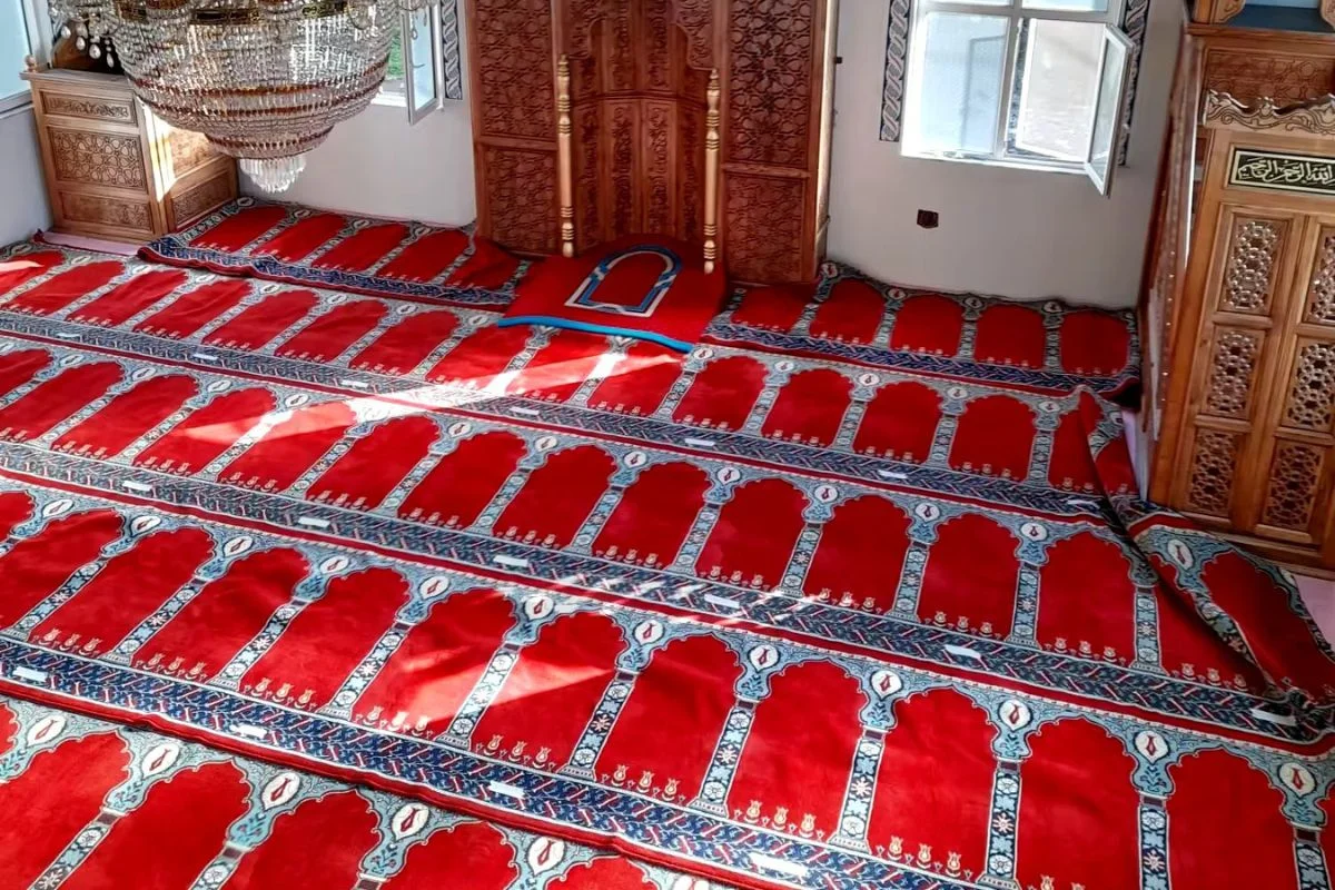 بهترین اوقات برای وقف فرش مسجد: ماه رمضان، شبهای قدر و دهه محرم 1 Mosque Carpets 1